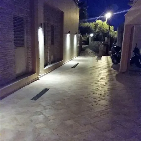 Mistral Seaview Homes Planos